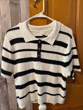 Universal Thread Cream & Black Striped Knit Polo